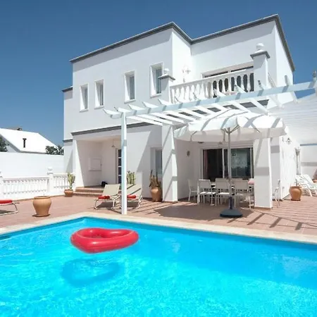 Casa Angelica - High Quality 4 Bedroom - With Wifi And Great Pool Area Villa Costa Teguise