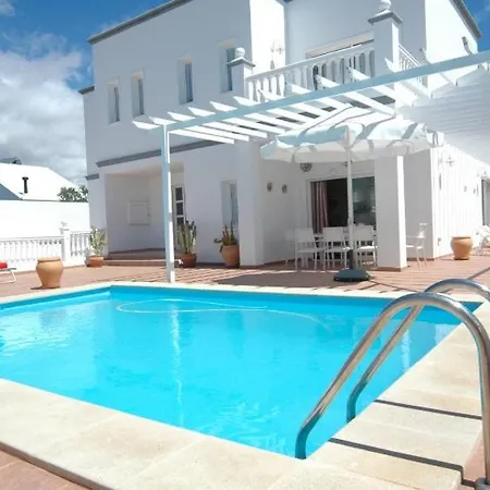 Casa Angelica - High Quality 4 Bedroom - With Wifi And Great Pool Area Villa Costa Teguise
