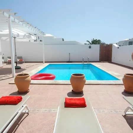 Casa Angelica - High Quality 4 Bedroom - With Wifi And Great Pool Area Villa Costa Teguise