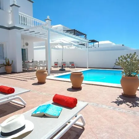 Villa Casa Angelica - High Quality 4 Bedroom - With Wifi And Great Pool Area *