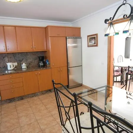 Villa Casa Angelica - High Quality 4 Bedroom - With Wifi And Great Pool Area